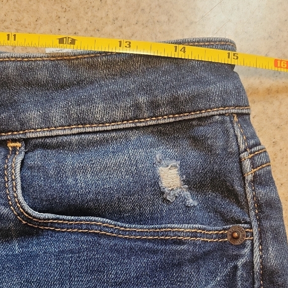 Old Navy Blue Distressed High Rise Jean Shorts Size 10 - Picture 4 of 10